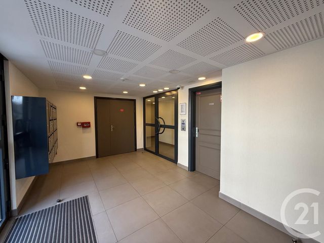 Appartement F2 à louer - 2 pièces - 37.94 m2 - COULOMMIERS - 77 - ILE-DE-FRANCE - Century 21 A.S.M.