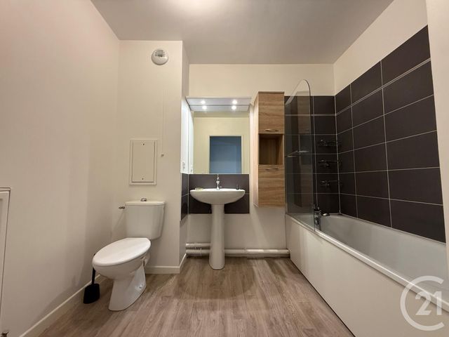 Appartement F2 à louer - 2 pièces - 40.57 m2 - COULOMMIERS - 77 - ILE-DE-FRANCE - Century 21 A.S.M.