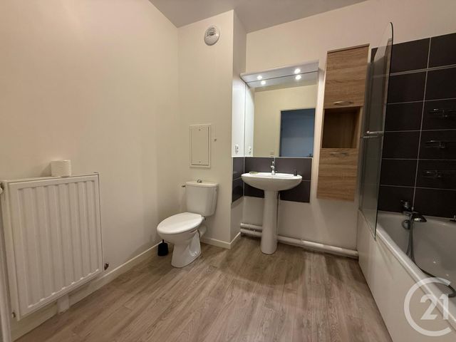Appartement F2 à louer - 2 pièces - 40.57 m2 - COULOMMIERS - 77 - ILE-DE-FRANCE - Century 21 A.S.M.