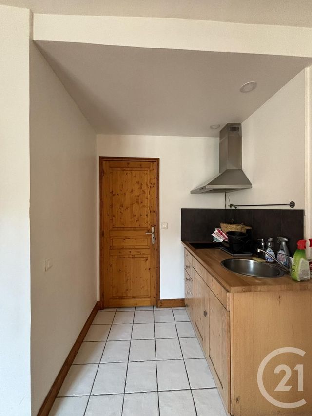 Appartement F2 à louer - 2 pièces - 29.39 m2 - COULOMMIERS - 77 - ILE-DE-FRANCE - Century 21 A.S.M.