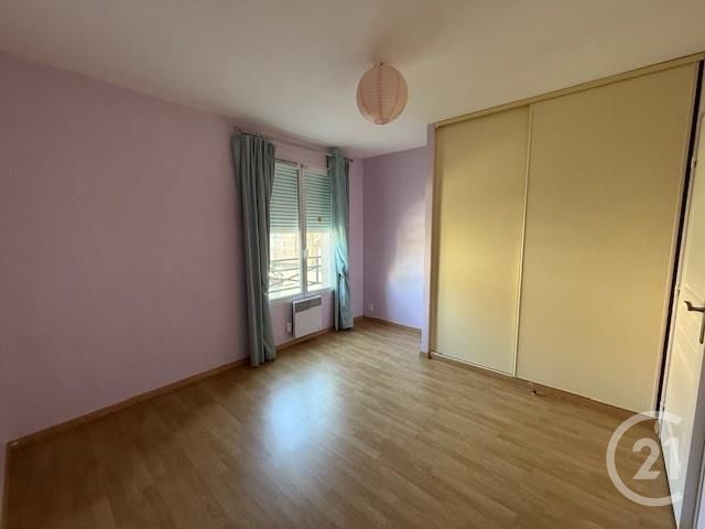 Appartement F3 à louer - 3 pièces - 84.16 m2 - COULOMMIERS - 77 - ILE-DE-FRANCE - Century 21 A.S.M.