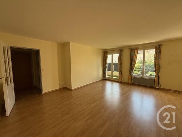 Appartement F3 à louer - 3 pièces - 84.16 m2 - COULOMMIERS - 77 - ILE-DE-FRANCE - Century 21 A.S.M.