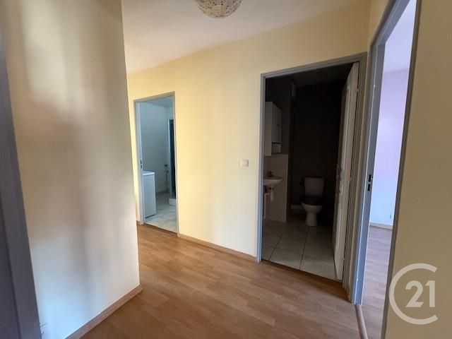 Appartement F3 à louer - 3 pièces - 84.16 m2 - COULOMMIERS - 77 - ILE-DE-FRANCE - Century 21 A.S.M.