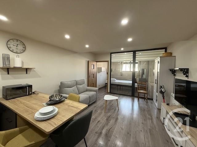 Appartement F2 à louer - 2 pièces - 42.03 m2 - COULOMMIERS - 77 - ILE-DE-FRANCE - Century 21 A.S.M.