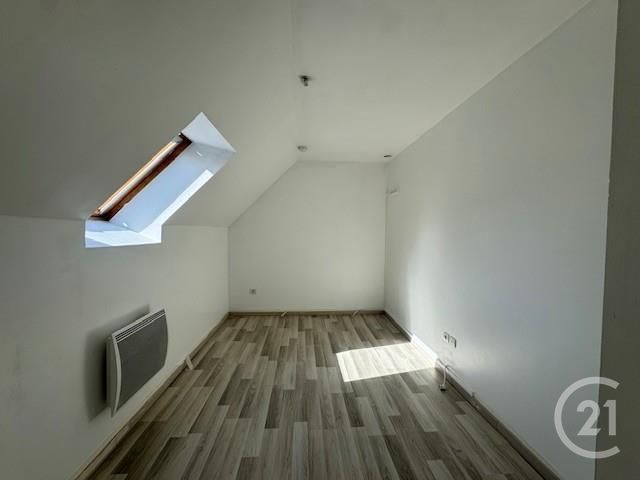 maison à louer - 5 pièces - 104.15 m2 - LA FERTE GAUCHER - 77 - ILE-DE-FRANCE - Century 21 A.S.M.