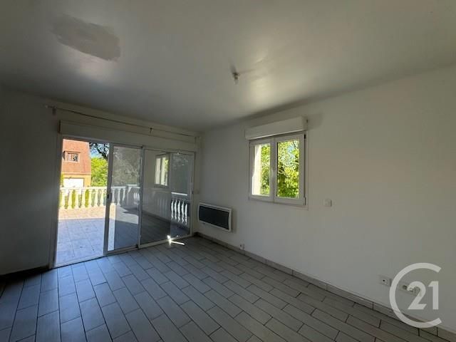 maison à louer - 5 pièces - 104.15 m2 - LA FERTE GAUCHER - 77 - ILE-DE-FRANCE - Century 21 A.S.M.