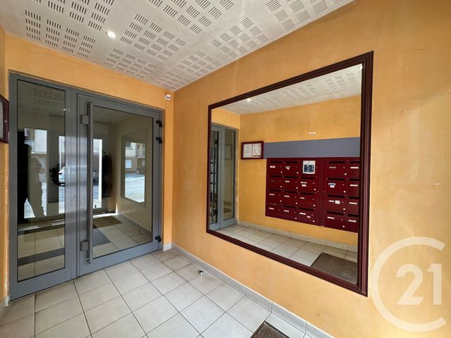 Appartement F2 à vendre - 2 pièces - 49.37 m2 - LA FERTE GAUCHER - 77 - ILE-DE-FRANCE - Century 21 A.S.M.