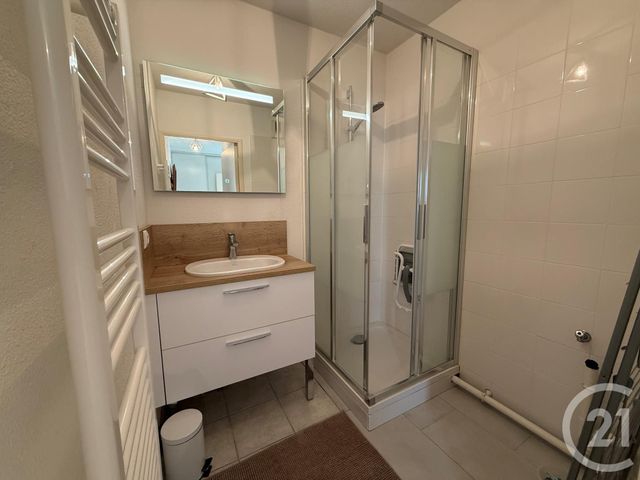 Appartement F3 à louer - 3 pièces - 64.19 m2 - COULOMMIERS - 77 - ILE-DE-FRANCE - Century 21 A.S.M.