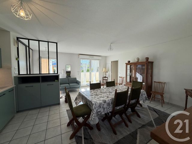 Appartement F3 à louer - 3 pièces - 64.19 m2 - COULOMMIERS - 77 - ILE-DE-FRANCE - Century 21 A.S.M.