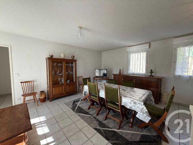 Appartement F3 à louer - 3 pièces - 64.19 m2 - COULOMMIERS - 77 - ILE-DE-FRANCE - Century 21 A.S.M.