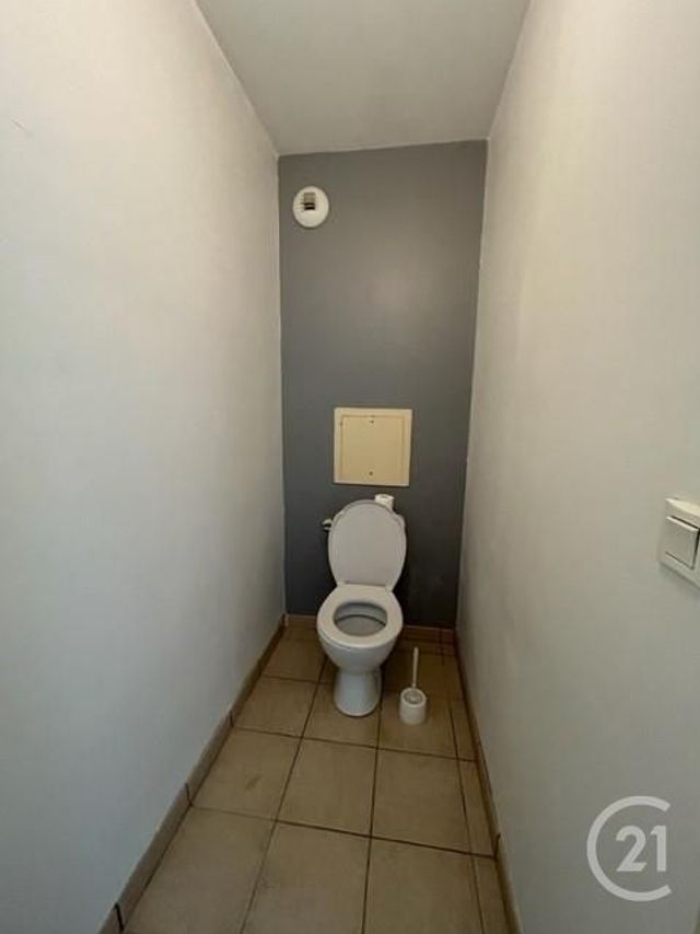 Appartement à louer - 3 pièces - 56.07 m2 - COULOMMIERS - 77 - ILE-DE-FRANCE - Century 21 A.S.M.