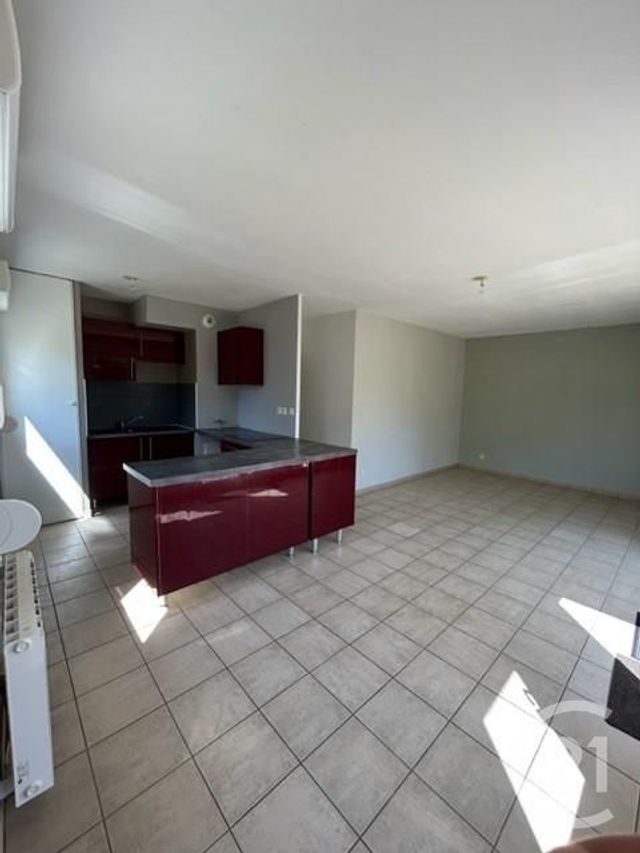 Appartement à louer - 3 pièces - 56.07 m2 - COULOMMIERS - 77 - ILE-DE-FRANCE - Century 21 A.S.M.