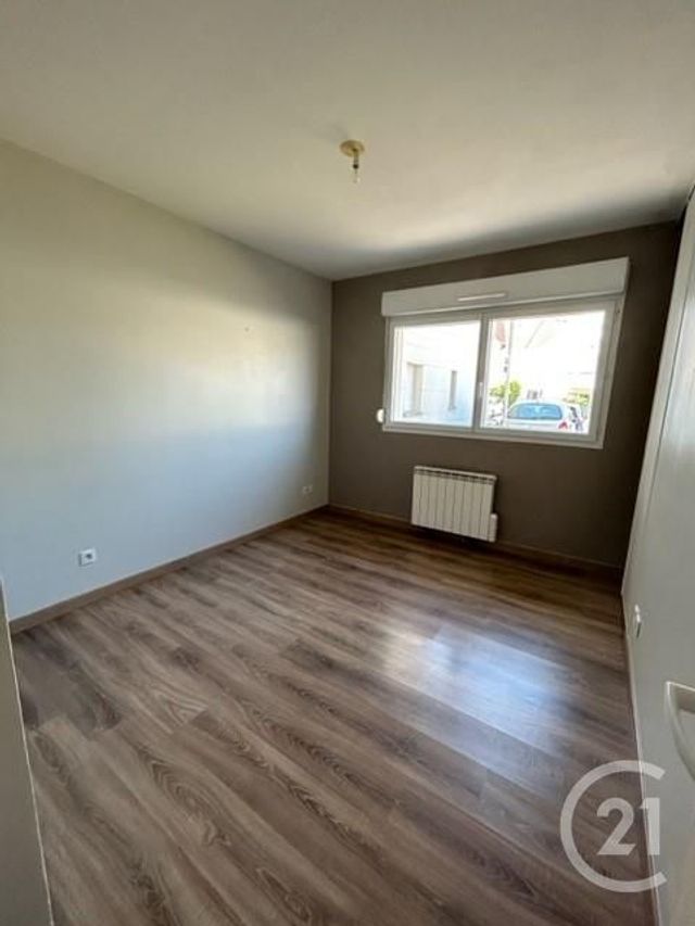 Appartement à louer - 3 pièces - 56.07 m2 - COULOMMIERS - 77 - ILE-DE-FRANCE - Century 21 A.S.M.