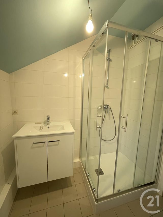 Appartement F3 à louer - 3 pièces - 80.06 m2 - LA FERTE GAUCHER - 77 - ILE-DE-FRANCE - Century 21 A.S.M.
