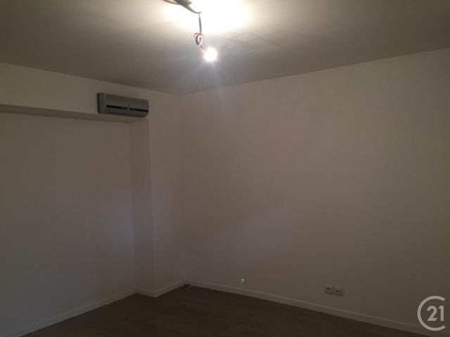 Appartement F3 à louer - 3 pièces - 119.31 m2 - REBAIS - 77 - ILE-DE-FRANCE - Century 21 A.S.M.