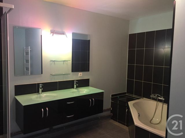Appartement F3 à louer - 3 pièces - 119.31 m2 - REBAIS - 77 - ILE-DE-FRANCE - Century 21 A.S.M.