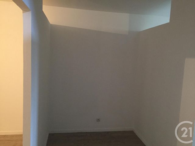 Appartement F3 à louer - 3 pièces - 119.31 m2 - REBAIS - 77 - ILE-DE-FRANCE - Century 21 A.S.M.