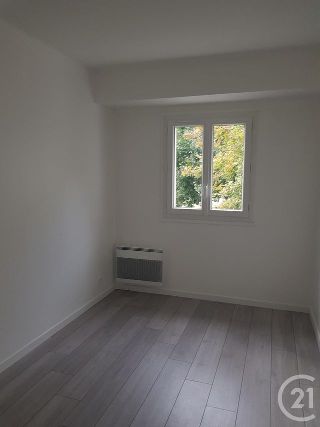 Appartement F3 à louer - 3 pièces - 62.75 m2 - COULOMMIERS - 77 - ILE-DE-FRANCE - Century 21 A.S.M.