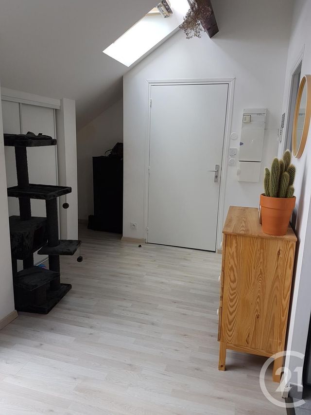 Appartement F2 à louer - 2 pièces - 44.01 m2 - COULOMMIERS - 77 - ILE-DE-FRANCE - Century 21 A.S.M.