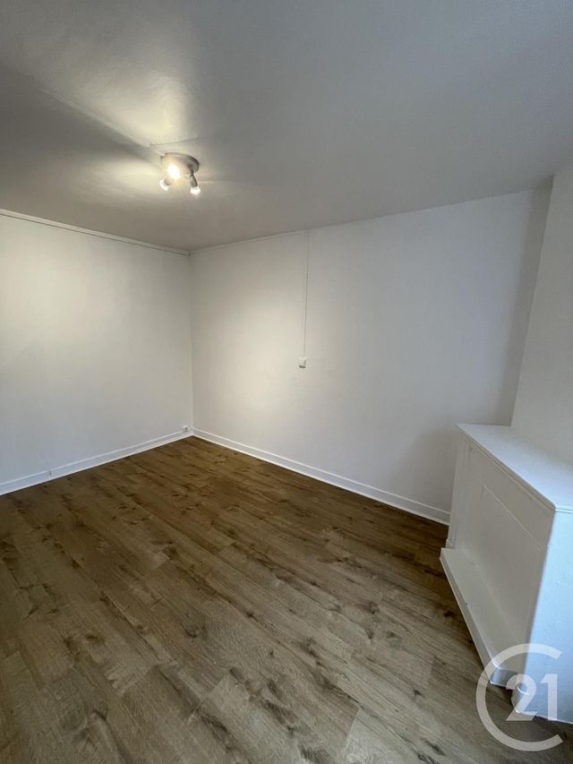 Appartement F3 à louer - 3 pièces - 98.89 m2 - LA FERTE GAUCHER - 77 - ILE-DE-FRANCE - Century 21 A.S.M.