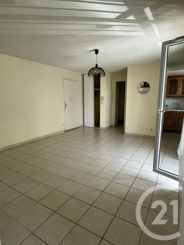 Appartement F2 bis à louer - 2 pièces - 53.05 m2 - LA FERTE GAUCHER - 77 - ILE-DE-FRANCE - Century 21 A.S.M.