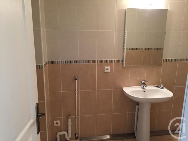 Appartement F3 à louer - 3 pièces - 81.21 m2 - COULOMMIERS - 77 - ILE-DE-FRANCE - Century 21 A.S.M.