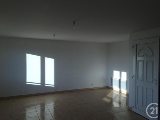 Appartement F3 à louer - 3 pièces - 81.21 m2 - COULOMMIERS - 77 - ILE-DE-FRANCE - Century 21 A.S.M.