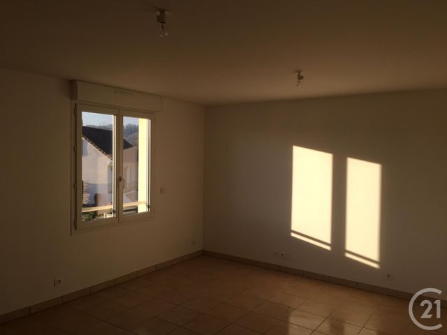 Appartement F3 à louer - 3 pièces - 81.21 m2 - COULOMMIERS - 77 - ILE-DE-FRANCE - Century 21 A.S.M.
