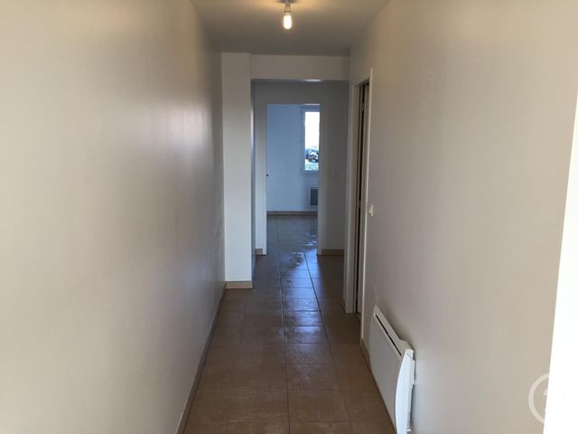 Appartement F3 à louer - 3 pièces - 81.21 m2 - COULOMMIERS - 77 - ILE-DE-FRANCE - Century 21 A.S.M.