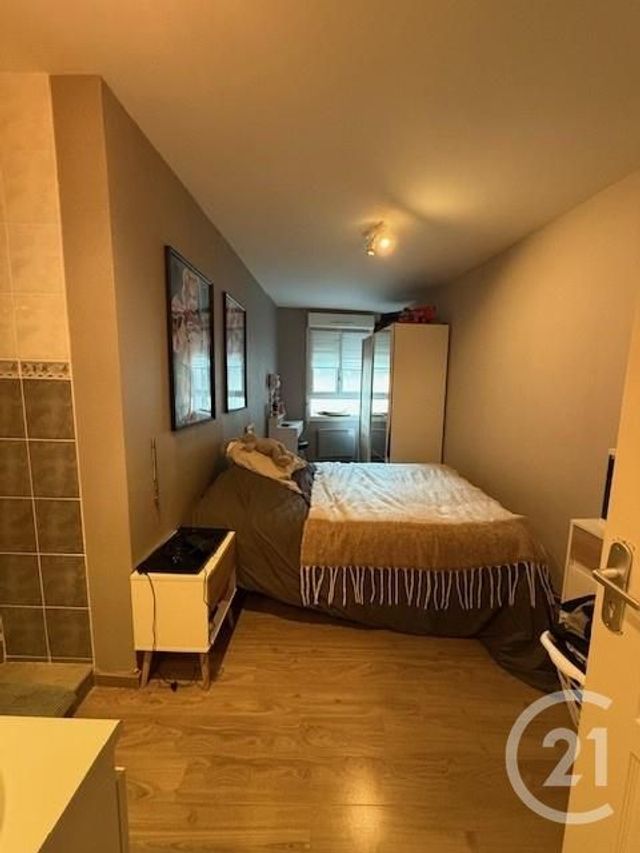 Appartement F2 à louer - 2 pièces - 44.87 m2 - COULOMMIERS - 77 - ILE-DE-FRANCE - Century 21 A.S.M.