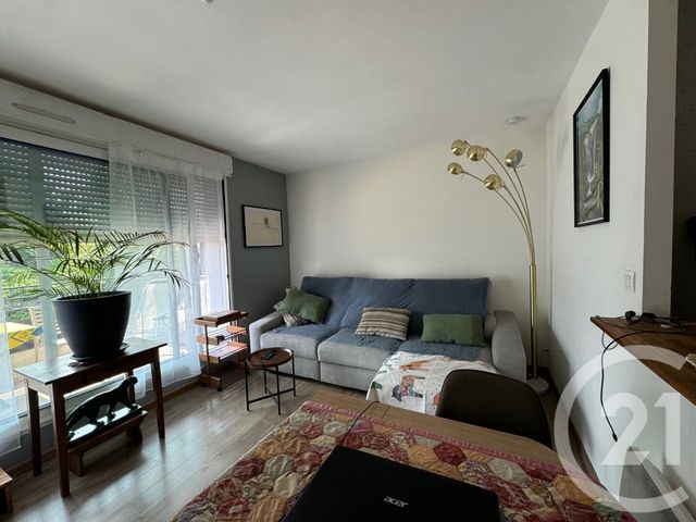 Appartement F2 à louer - 2 pièces - 44.87 m2 - COULOMMIERS - 77 - ILE-DE-FRANCE - Century 21 A.S.M.
