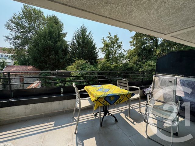 Appartement F2 à louer - 2 pièces - 44.87 m2 - COULOMMIERS - 77 - ILE-DE-FRANCE - Century 21 A.S.M.