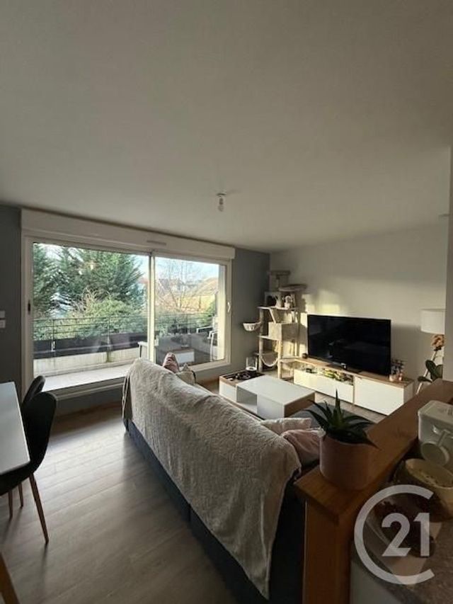 Appartement F2 à louer - 2 pièces - 44.87 m2 - COULOMMIERS - 77 - ILE-DE-FRANCE - Century 21 A.S.M.