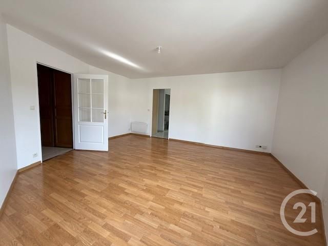 Appartement F3 à louer - 3 pièces - 66.8 m2 - COULOMMIERS - 77 - ILE-DE-FRANCE - Century 21 A.S.M.