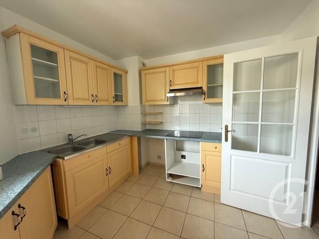 Appartement F3 à louer - 3 pièces - 66.8 m2 - COULOMMIERS - 77 - ILE-DE-FRANCE - Century 21 A.S.M.