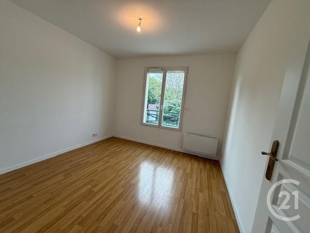 Appartement F3 à louer - 3 pièces - 66.8 m2 - COULOMMIERS - 77 - ILE-DE-FRANCE - Century 21 A.S.M.