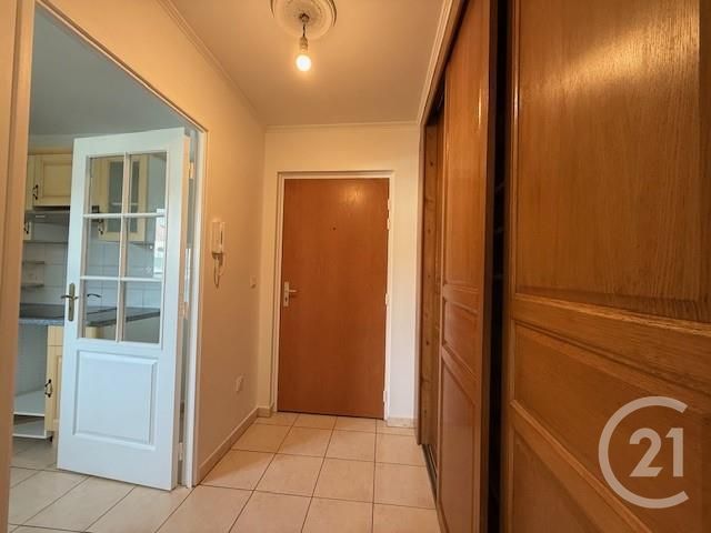 Appartement F3 à louer - 3 pièces - 66.8 m2 - COULOMMIERS - 77 - ILE-DE-FRANCE - Century 21 A.S.M.
