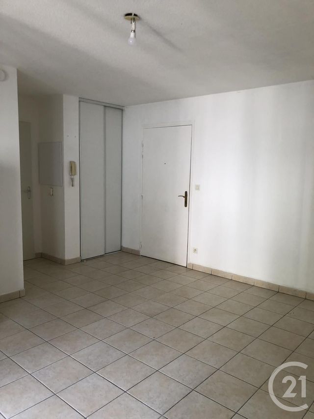 Appartement F2 à louer - 2 pièces - 45.42 m2 - LA FERTE GAUCHER - 77 - ILE-DE-FRANCE - Century 21 A.S.M.