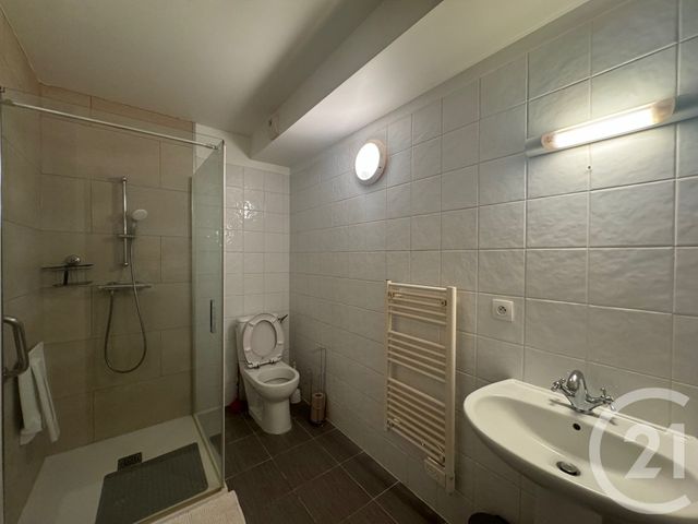 Appartement F2 à louer - 2 pièces - 60.4 m2 - COULOMMIERS - 77 - ILE-DE-FRANCE - Century 21 A.S.M.