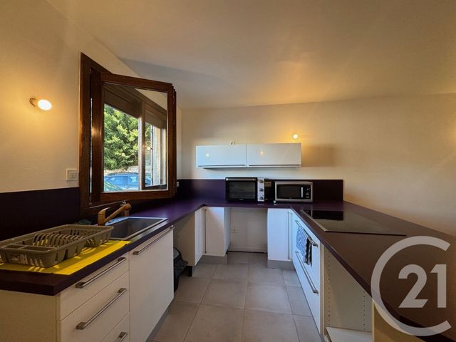 Appartement F2 à louer - 2 pièces - 60.4 m2 - COULOMMIERS - 77 - ILE-DE-FRANCE - Century 21 A.S.M.