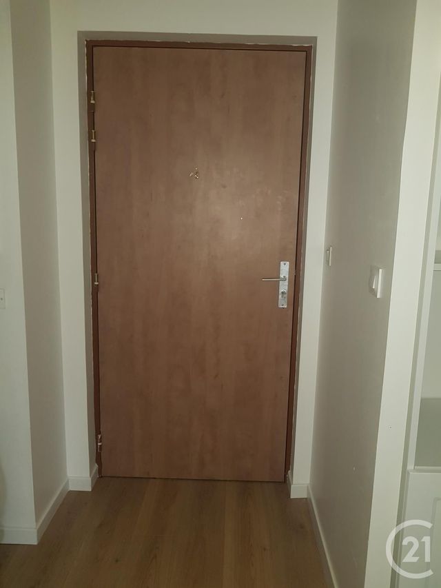 Appartement F3 à louer - 3 pièces - 47.57 m2 - COULOMMIERS - 77 - ILE-DE-FRANCE - Century 21 A.S.M.