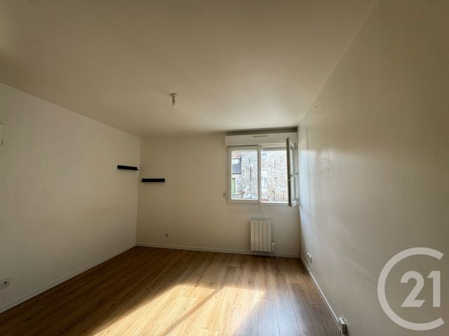 Appartement F3 à louer - 3 pièces - 47.57 m2 - COULOMMIERS - 77 - ILE-DE-FRANCE - Century 21 A.S.M.