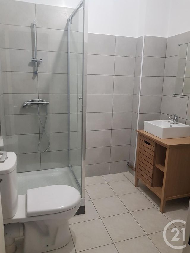 Appartement F3 à louer - 3 pièces - 47.57 m2 - COULOMMIERS - 77 - ILE-DE-FRANCE - Century 21 A.S.M.