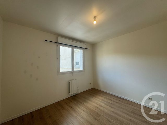 Appartement F3 à louer - 3 pièces - 47.57 m2 - COULOMMIERS - 77 - ILE-DE-FRANCE - Century 21 A.S.M.