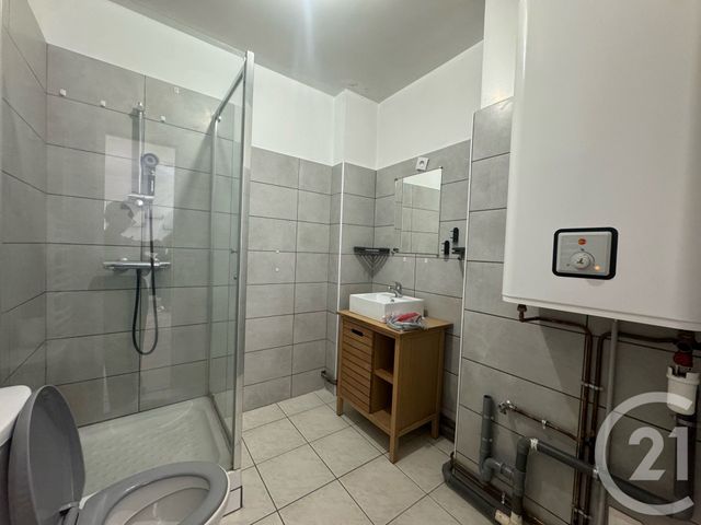 Appartement F3 à louer - 3 pièces - 47.57 m2 - COULOMMIERS - 77 - ILE-DE-FRANCE - Century 21 A.S.M.