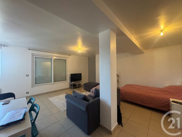 Appartement F1 à louer - 1 pièce - 45.93 m2 - COULOMMIERS - 77 - ILE-DE-FRANCE - Century 21 A.S.M.