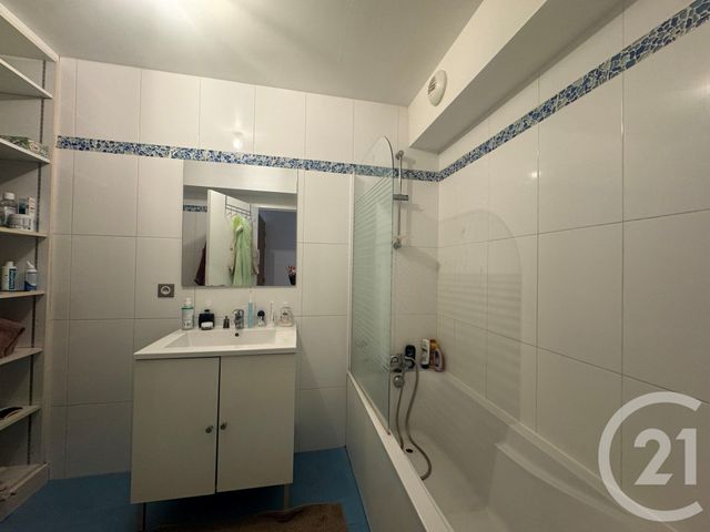 Appartement F1 à louer - 1 pièce - 45.93 m2 - COULOMMIERS - 77 - ILE-DE-FRANCE - Century 21 A.S.M.