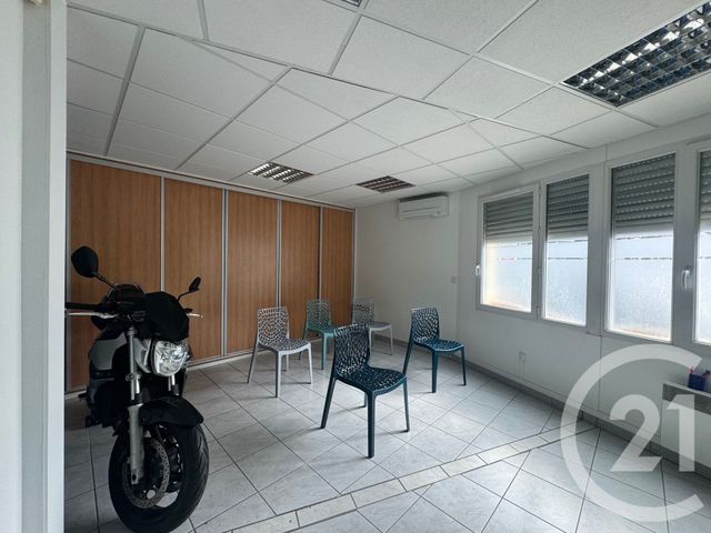 commerce à louer - 263.0 m2 - COULOMMIERS - 77 - ILE-DE-FRANCE - Century 21 A.S.M.