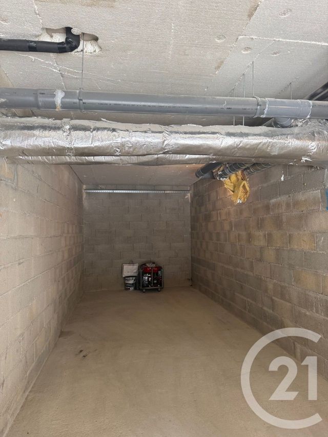 parking à louer - 20.0 m2 - COULOMMIERS - 77 - ILE-DE-FRANCE - Century 21 A.S.M.
