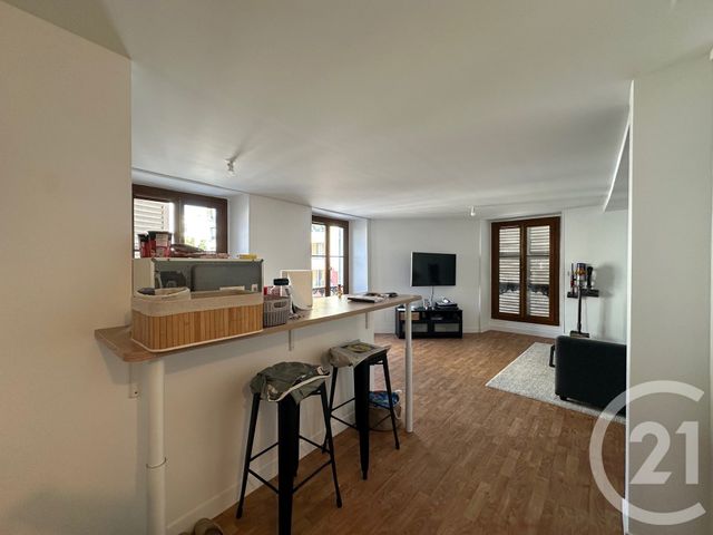 Appartement F2 à louer - 2 pièces - 44.02 m2 - COULOMMIERS - 77 - ILE-DE-FRANCE - Century 21 A.S.M.